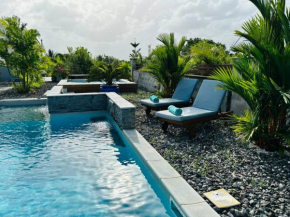Refuge PêBê Joli logement au coeur d'un immense jardin tropical